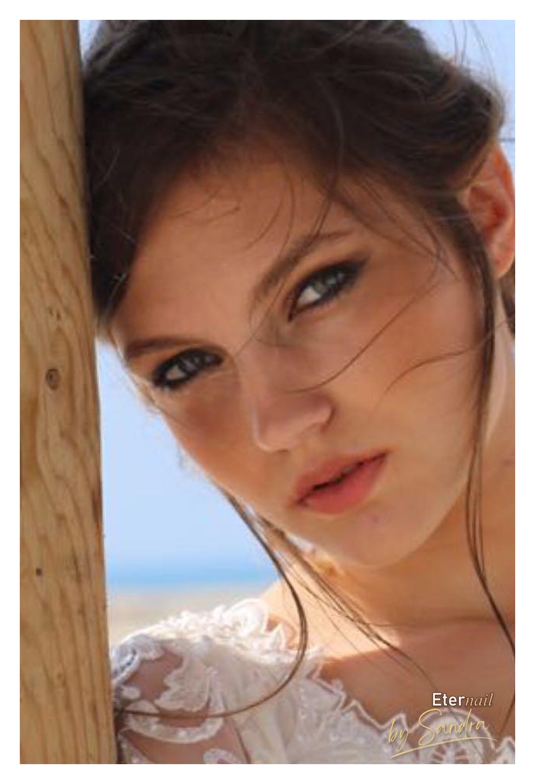 Bridal makeup with a smoky eye, outdoor portrait
